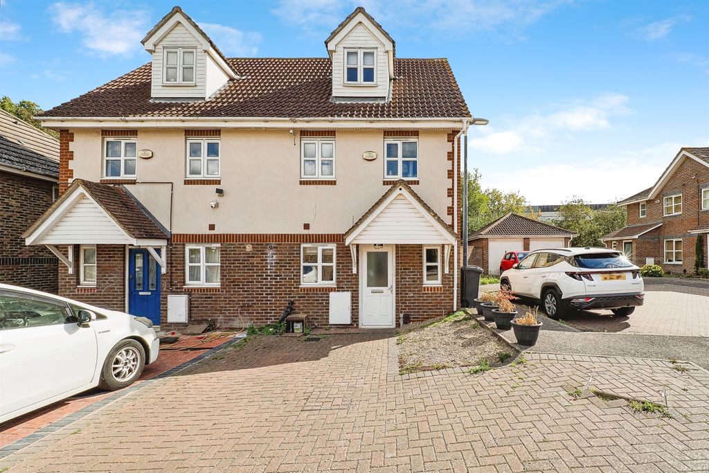 Property photo 1 of 19