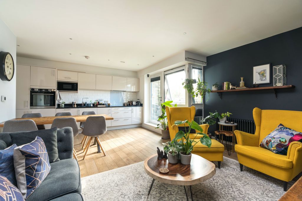 Property photo 2 of 14