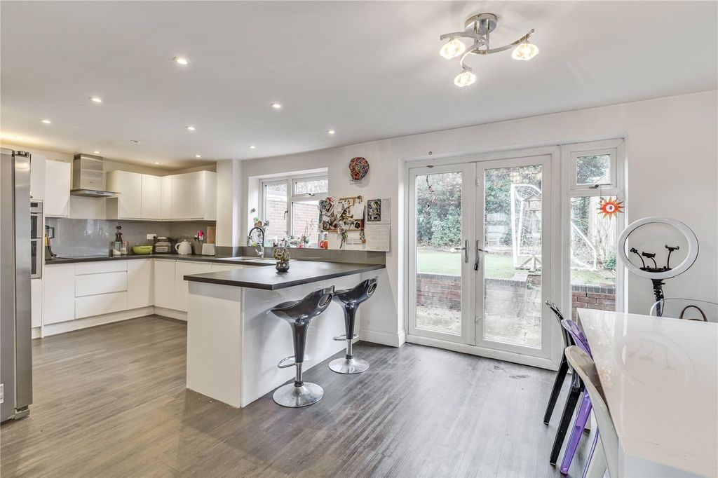 Property photo 3 of 20 Picture No. 17