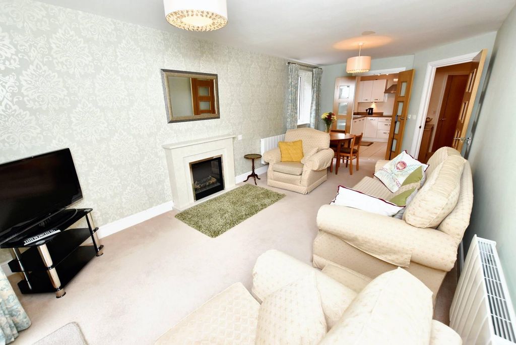 Property photo 3 of 11 5