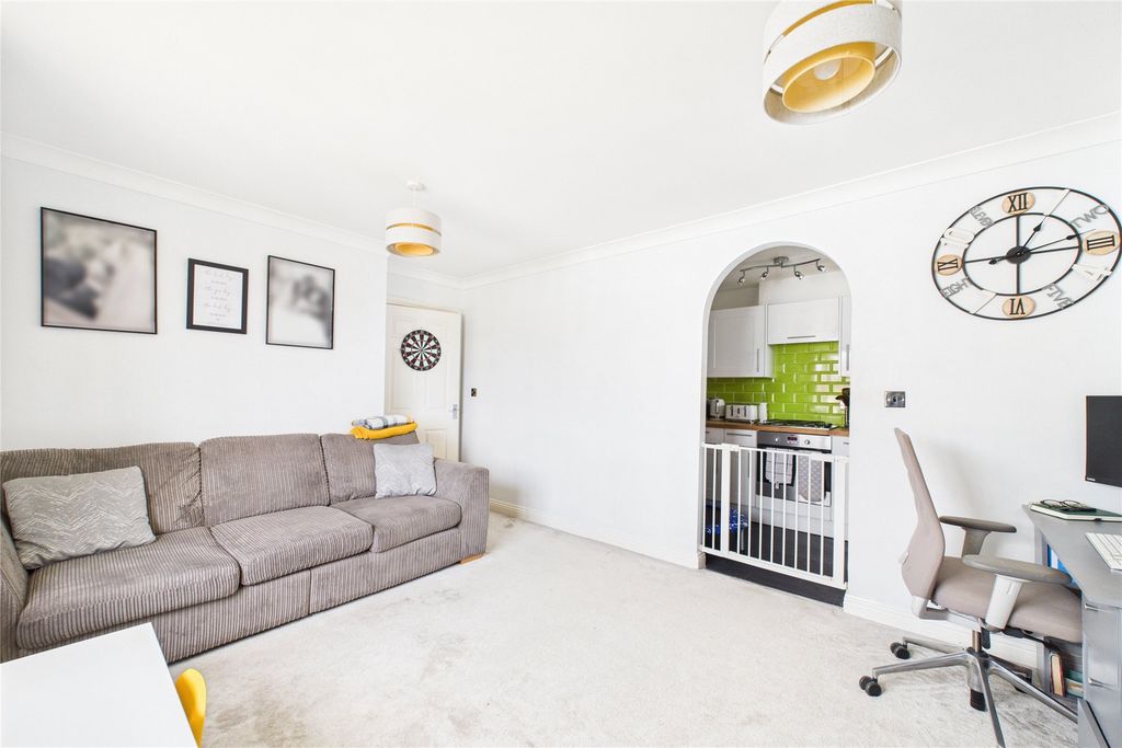 Property photo 3 of 8 Picture No. 06