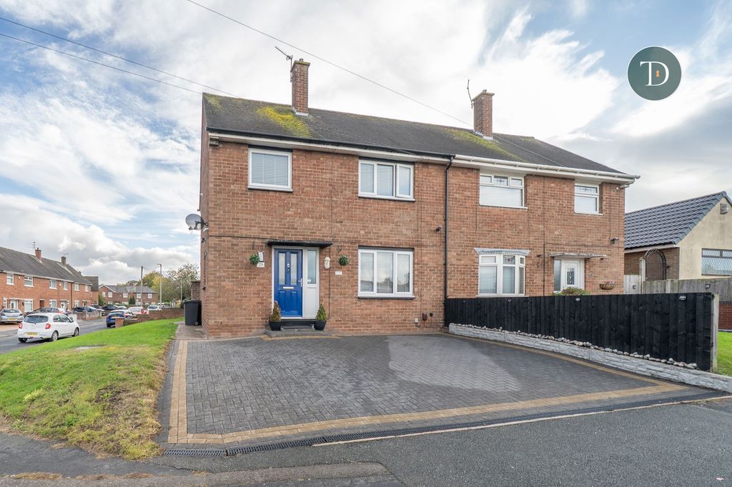 Property photo 1 of 18