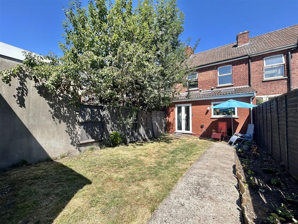 Property photo 2 of 14