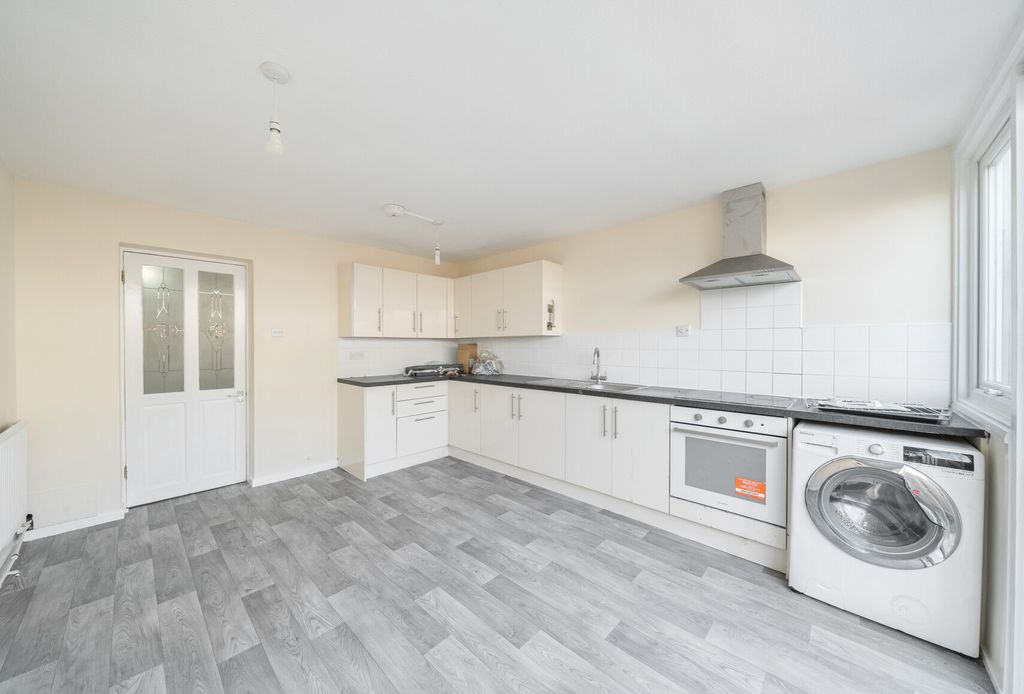Property photo 3 of 19 1343659-11-68A88F...