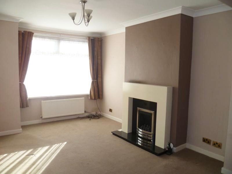 Property photo 3 of 7 Lounge
