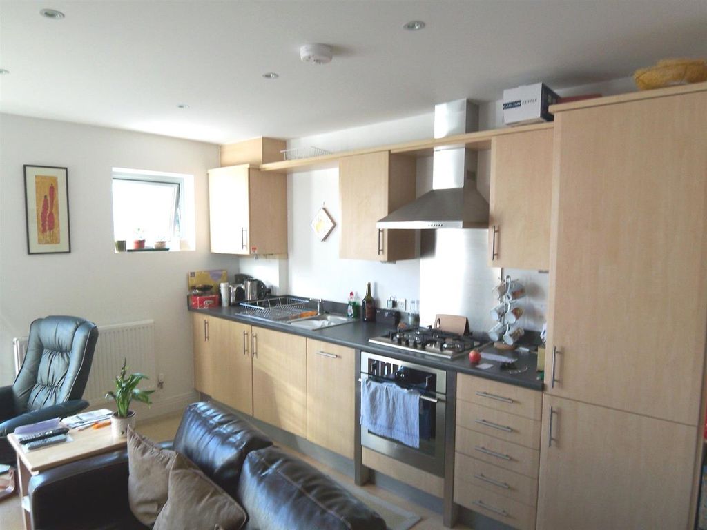 Property photo 3 of 5