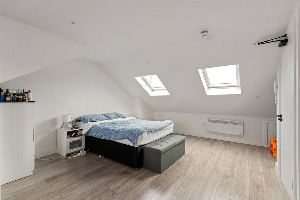 Property photo 1 of 9 Picture No. 05