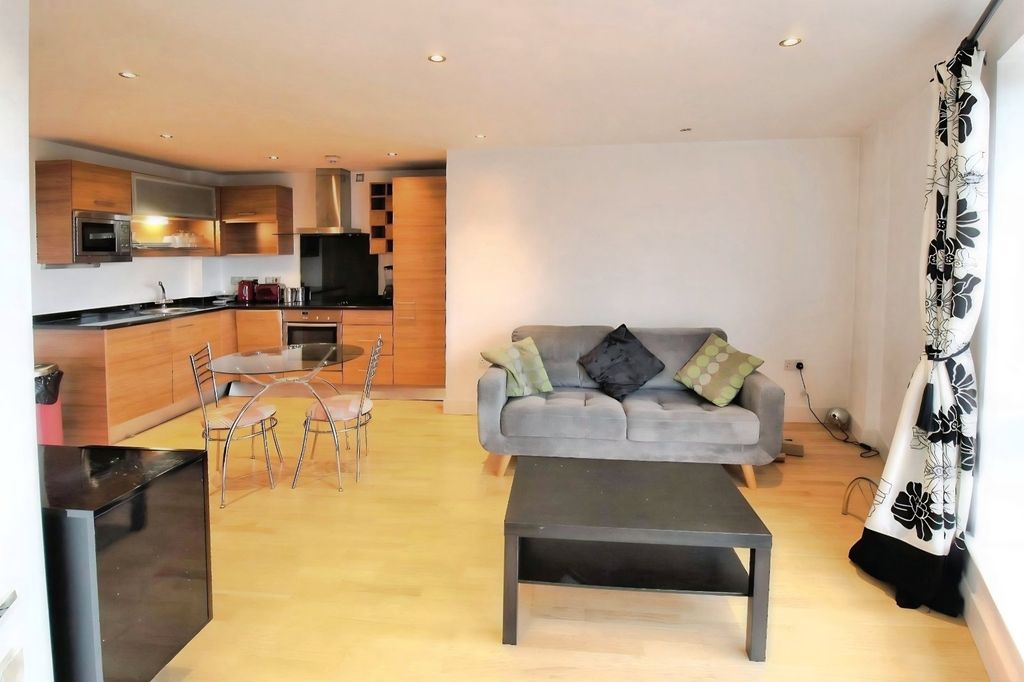 Property photo 3 of 10 Picture No. 32