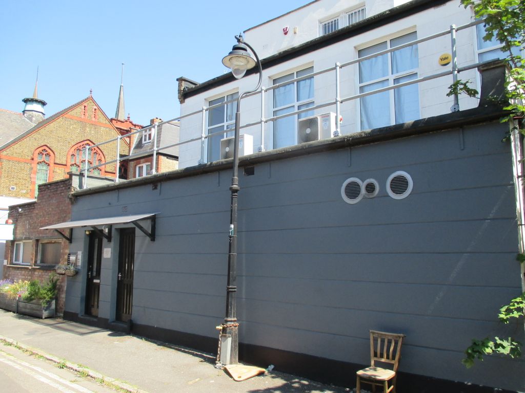 Property photo 1 of 4