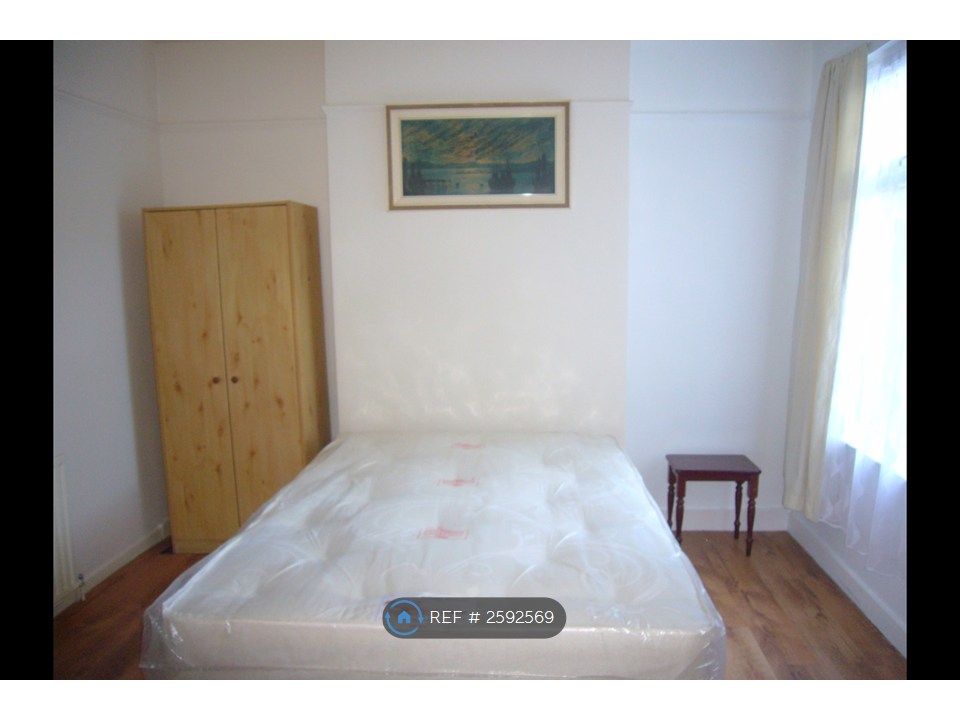 Property photo 2 of 7 Bedroom