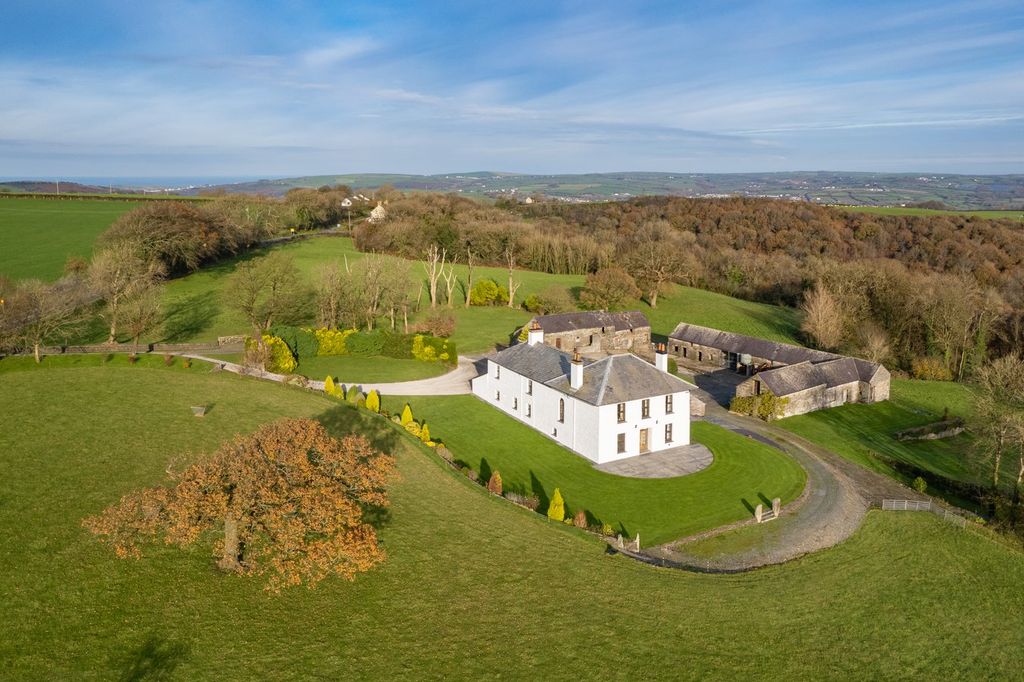 Property photo 3 of 28