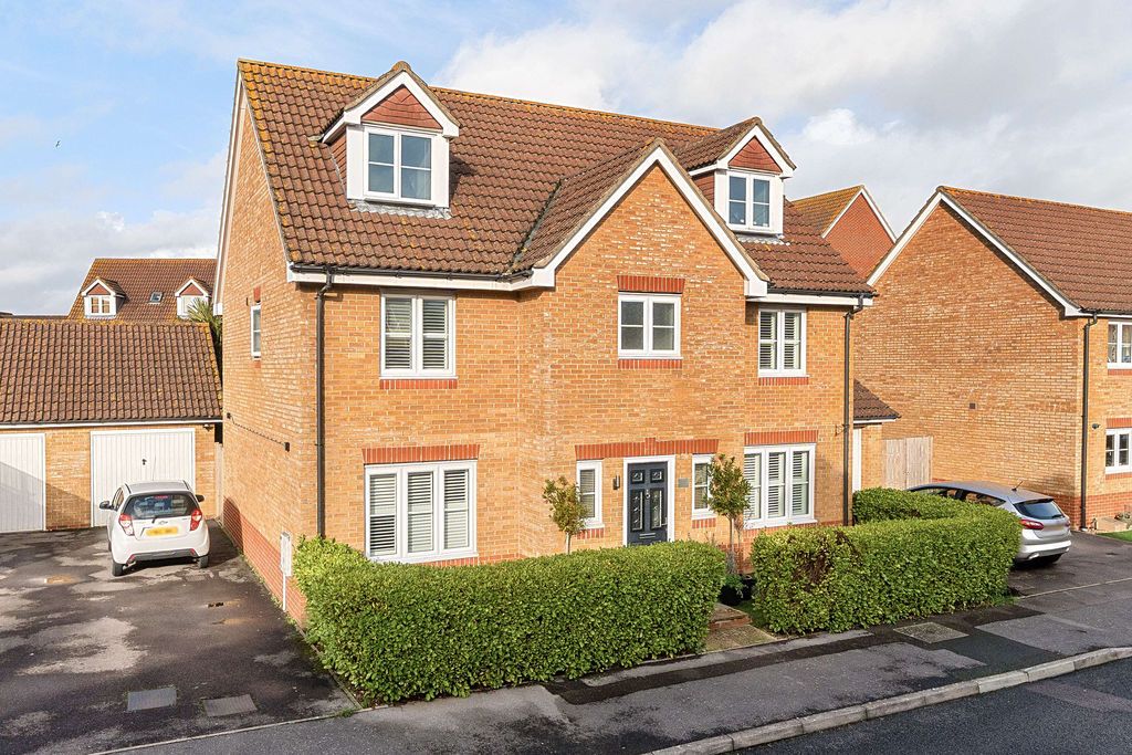 Property photo 1 of 20 Front