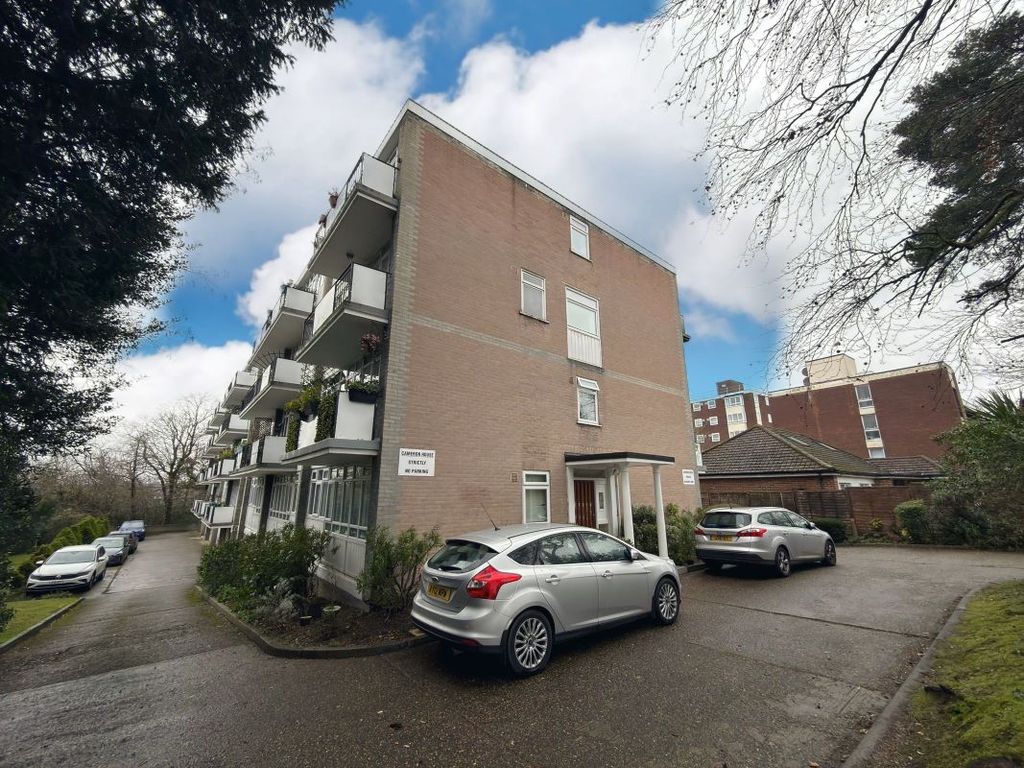 Property photo 2 of 8