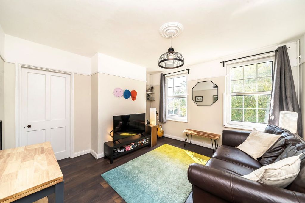 Property photo 2 of 5