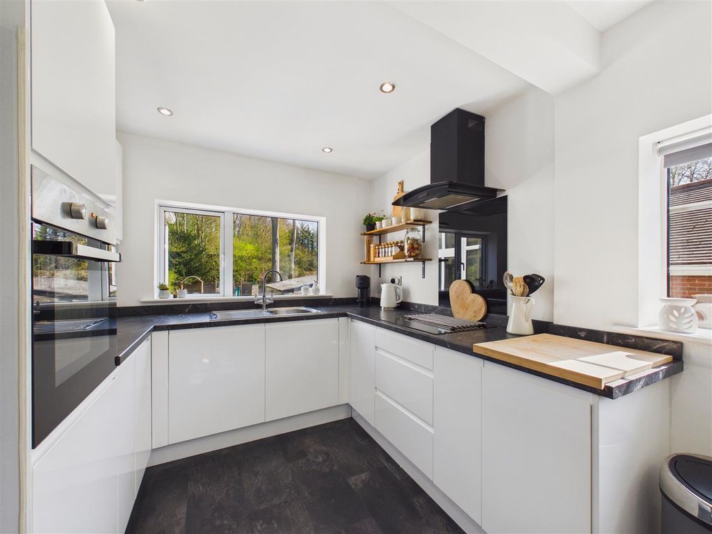 Property photo 2 of 20 Kitchen