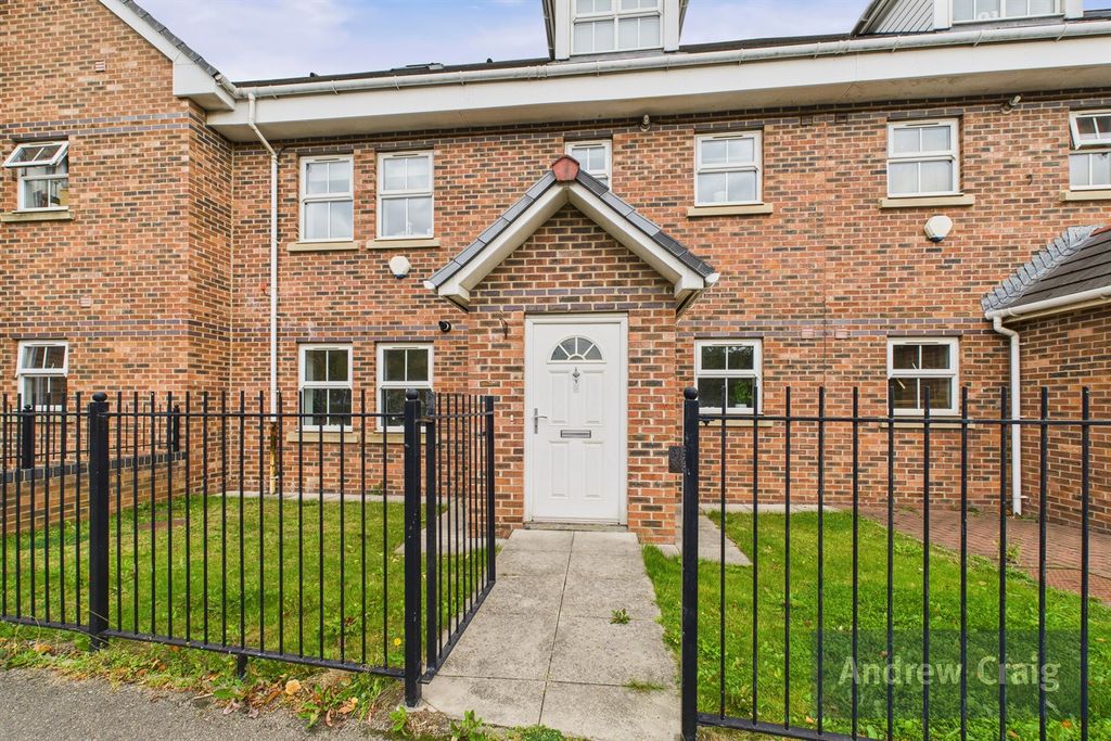 Property photo 1 of 11 (Main)