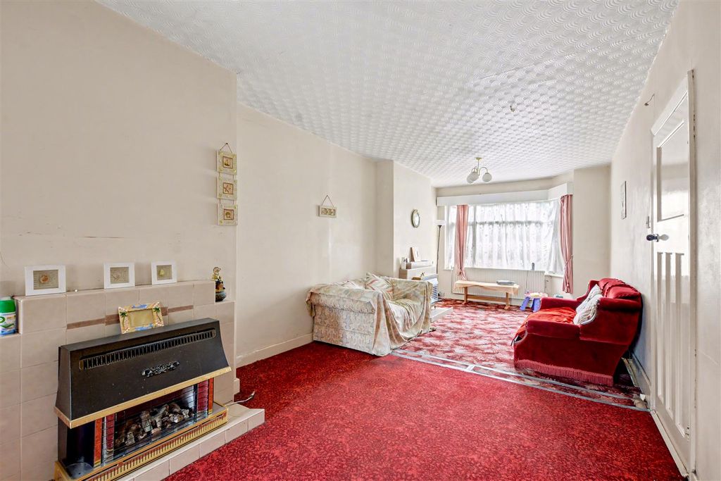 Property photo 2 of 12 Lounge_1.Jpeg