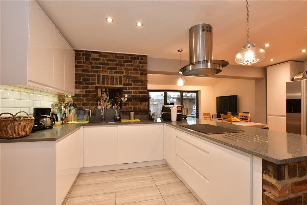 Property photo 2 of 15 Kitchen