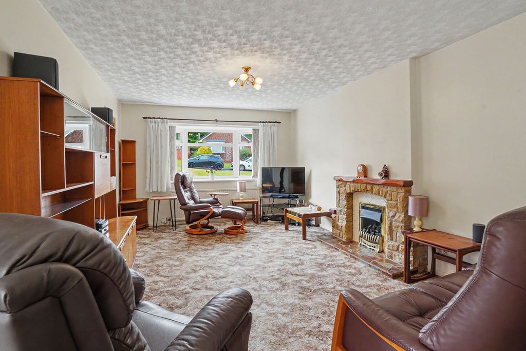 Property photo 3 of 16