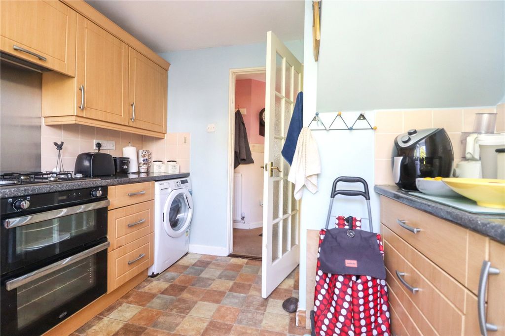 Property photo 2 of 18 Picture No. 10