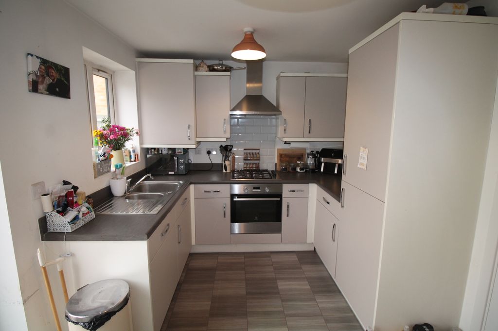 Property photo 2 of 11 Kitchen/Diner