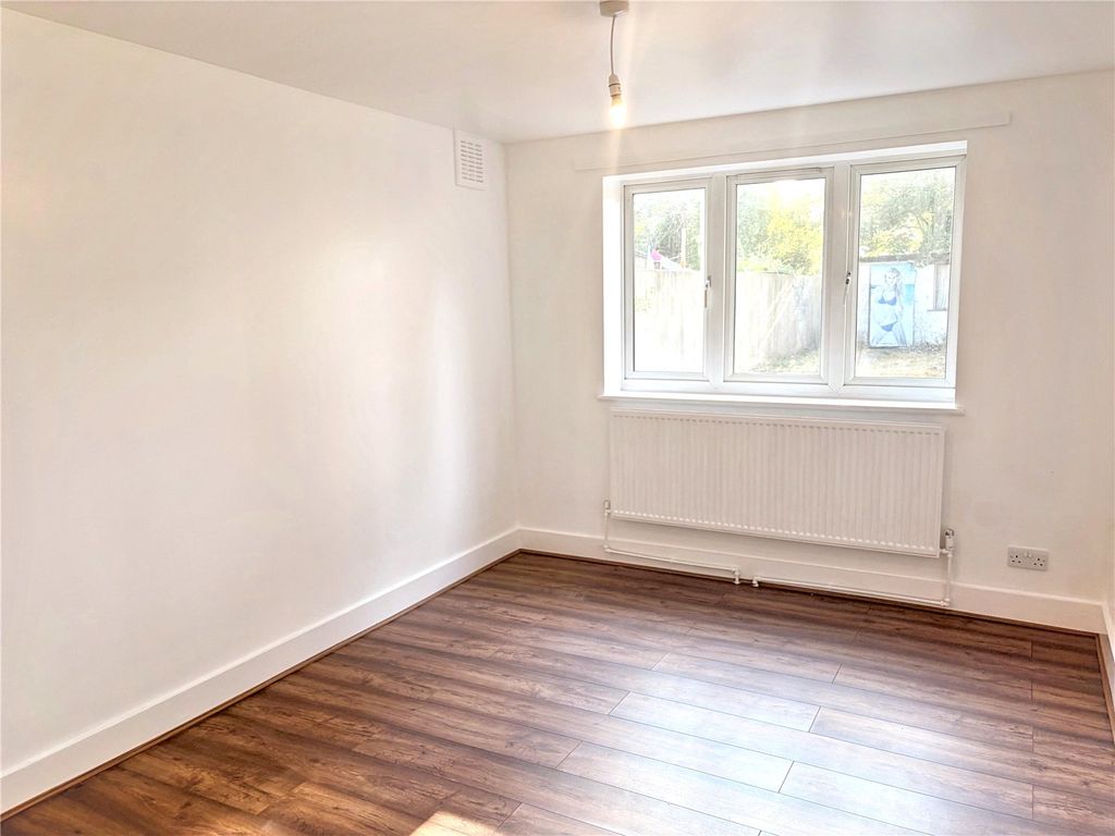 Property photo 3 of 9 Picture No. 10