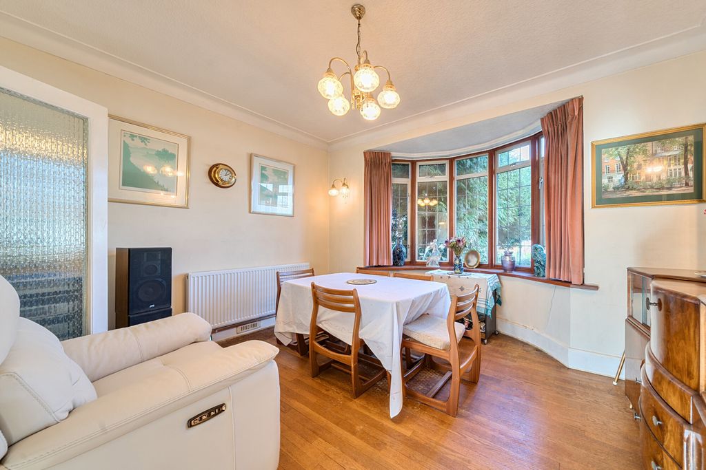 Property photo 2 of 20 Reception