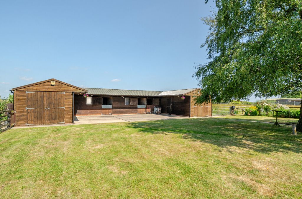 Property photo 3 of 20