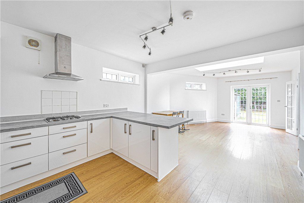 Property photo 2 of 24 Picture No. 39
