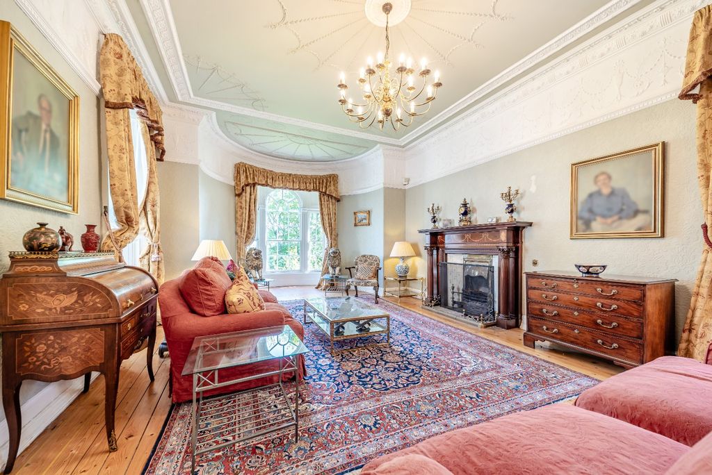 Property photo 3 of 21 Drawing Room