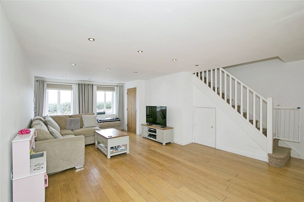 Property photo 3 of 15 Picture No. 13