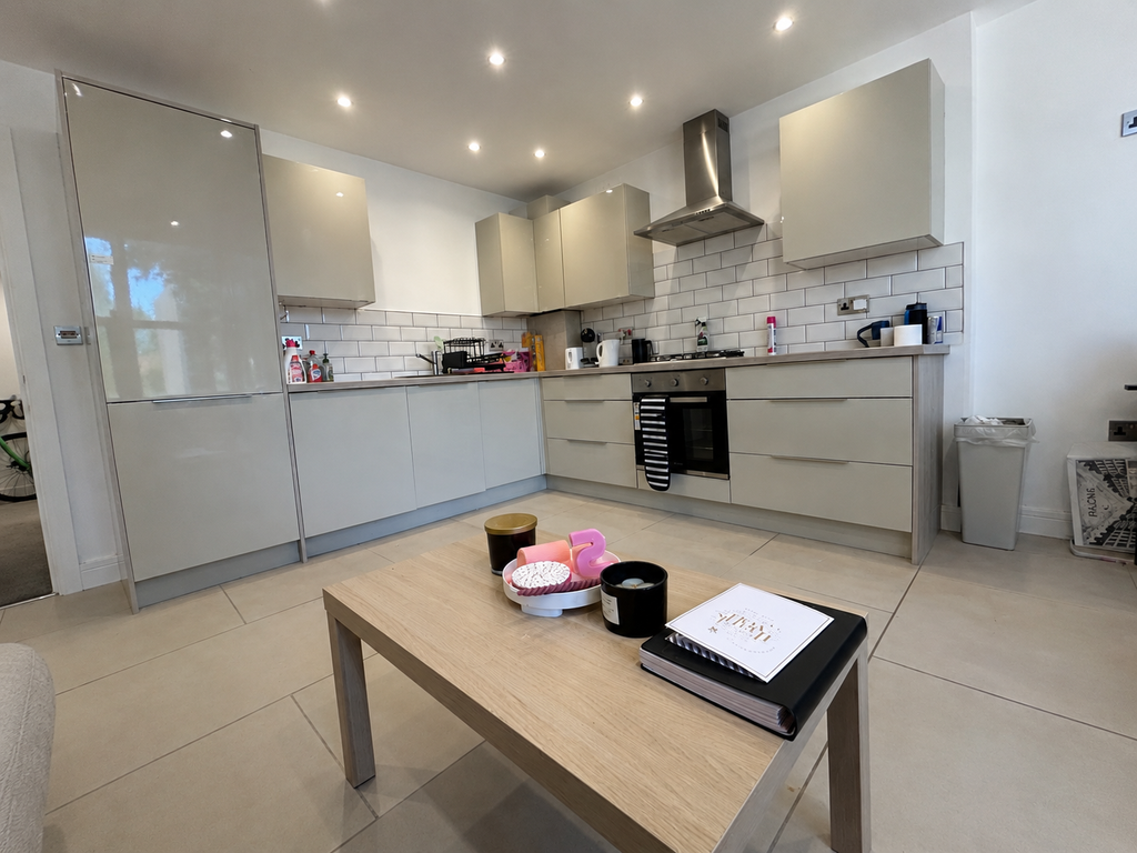 Property photo 1 of 6 Kitchen