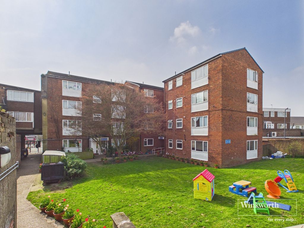 Property photo 2 of 6 Photograph