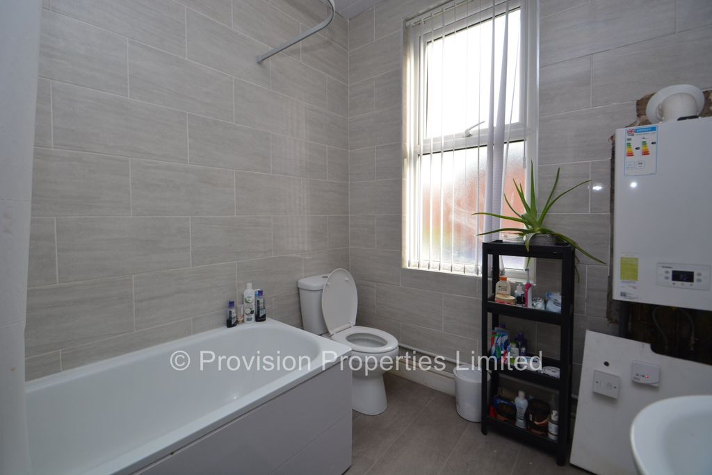 Property photo 3 of 8 Photo