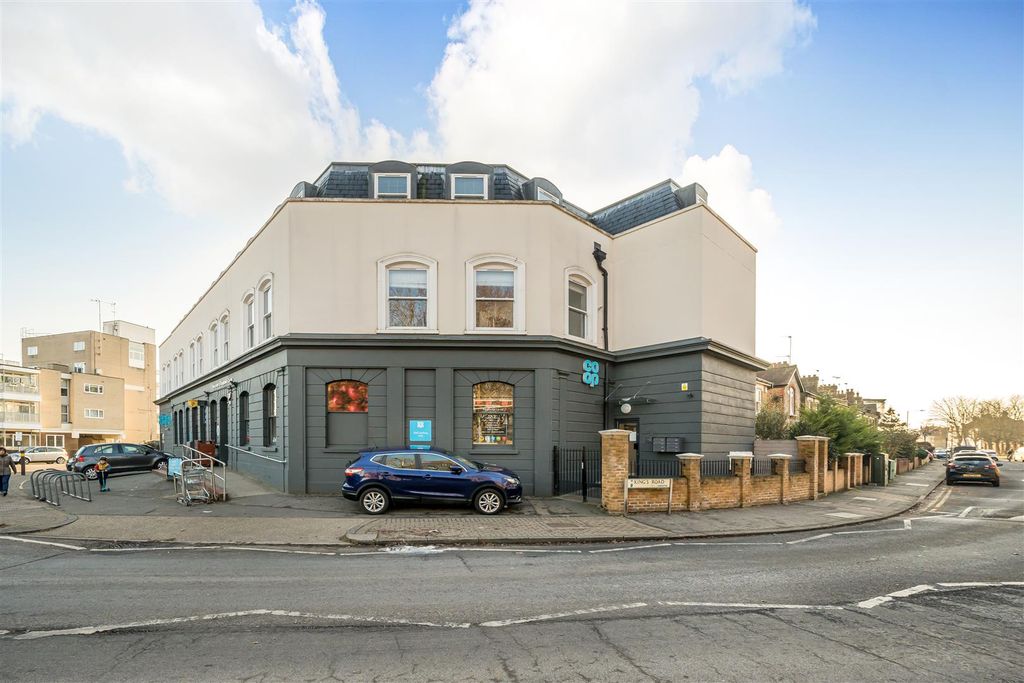 Property photo 1 of 12