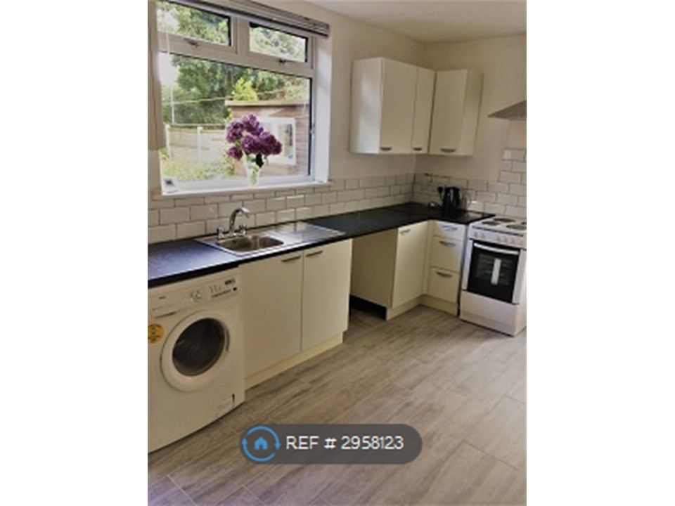 Property photo 1 of 20 Kitchen