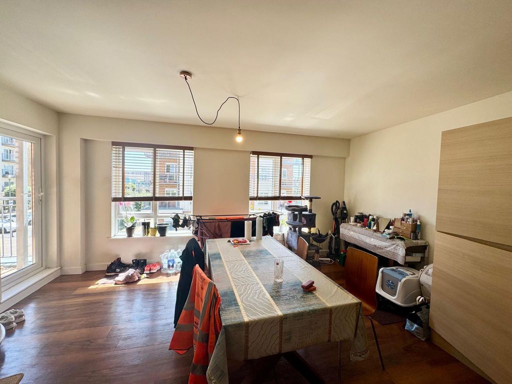 Property photo 2 of 8 Dining Room