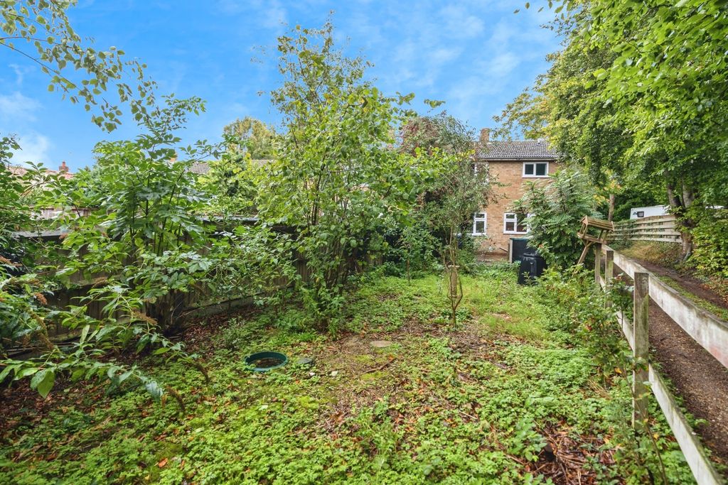 Property photo 3 of 17 Rear