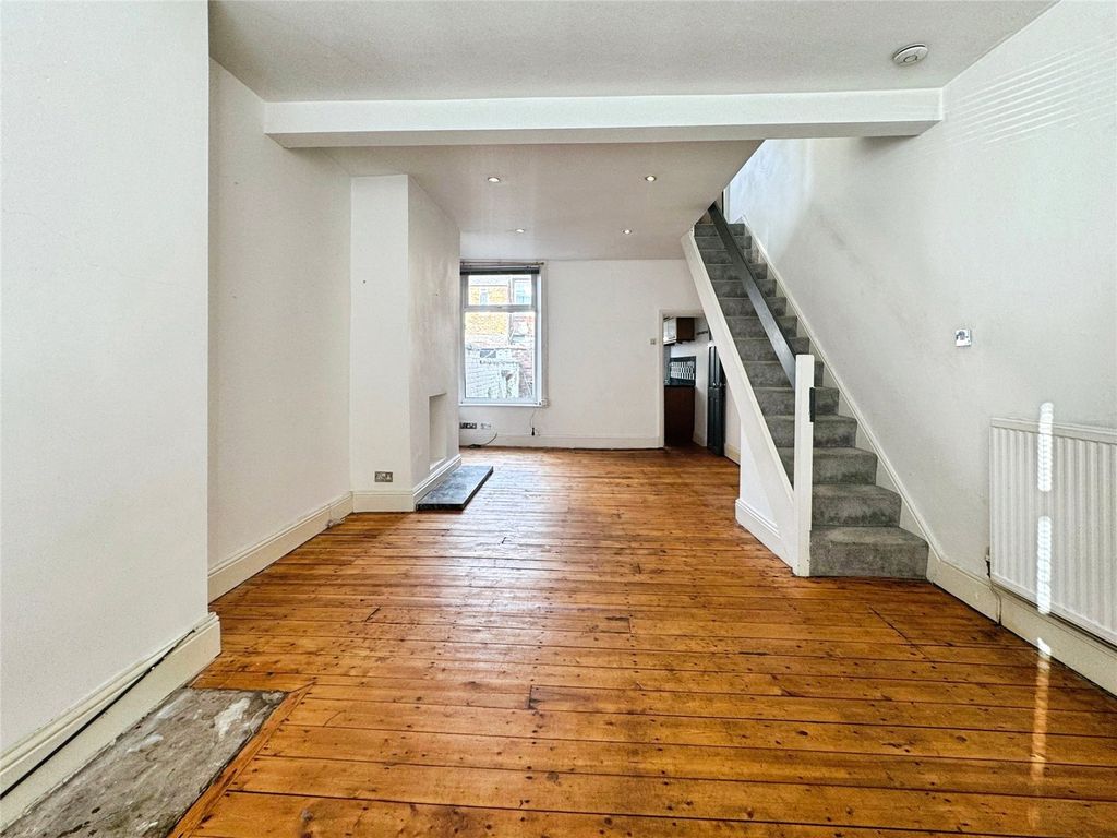 Property photo 3 of 9 Picture No. 18