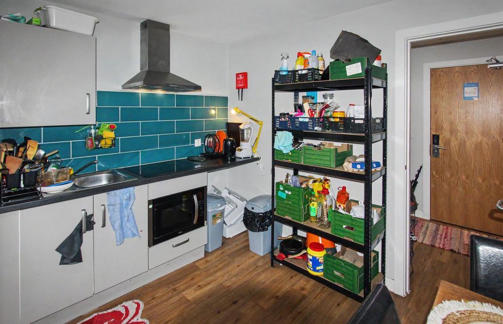 Property photo 3 of 11