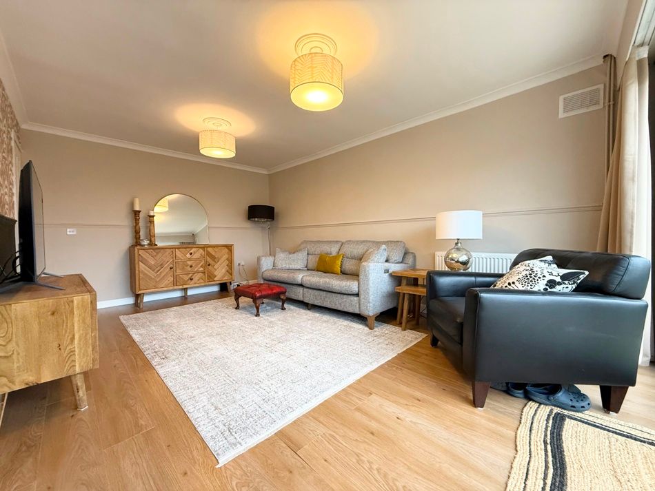 Property photo 2 of 16 Img_E2602