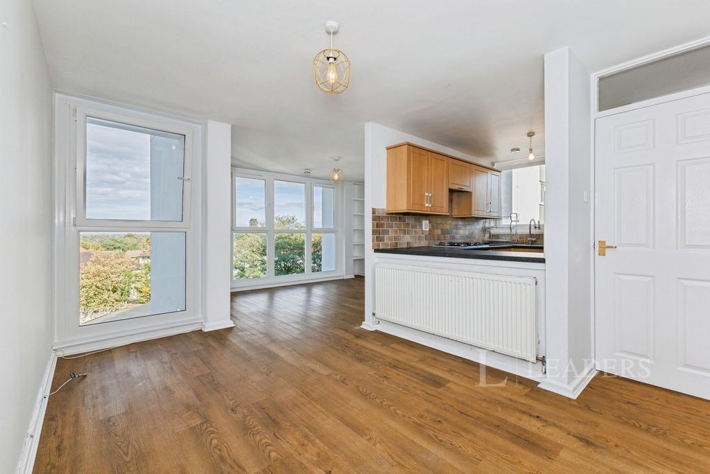 Property photo 1 of 16 Pbox-Img.Jpg