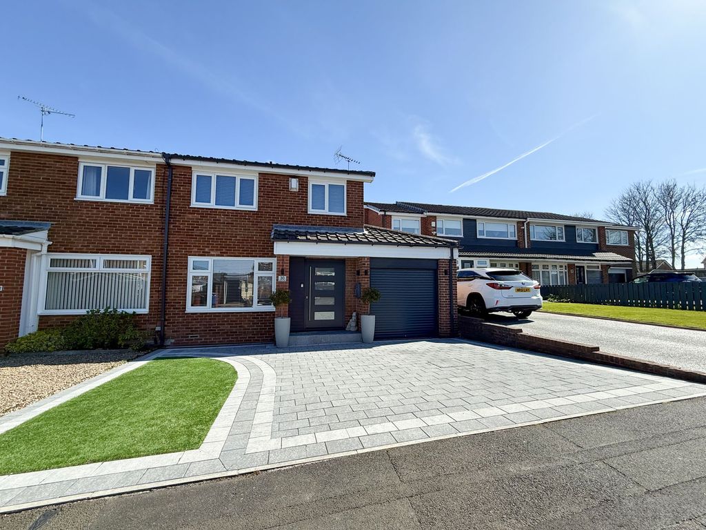 Property photo 1 of 14 External