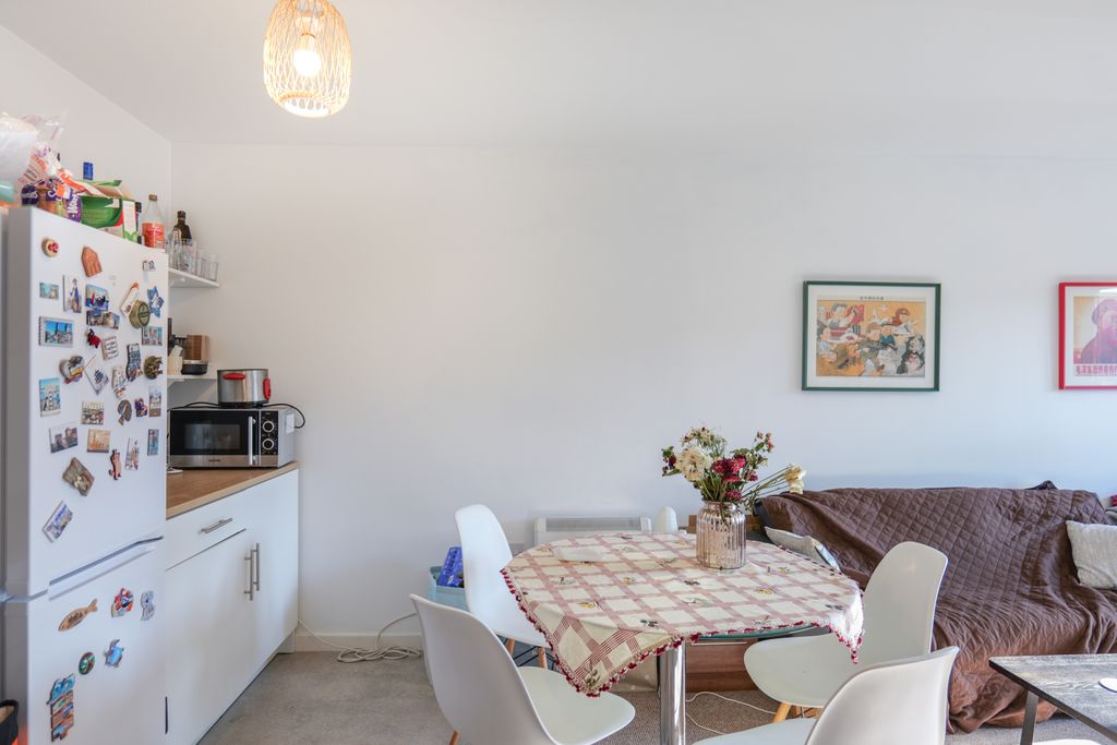 Property photo 3 of 35