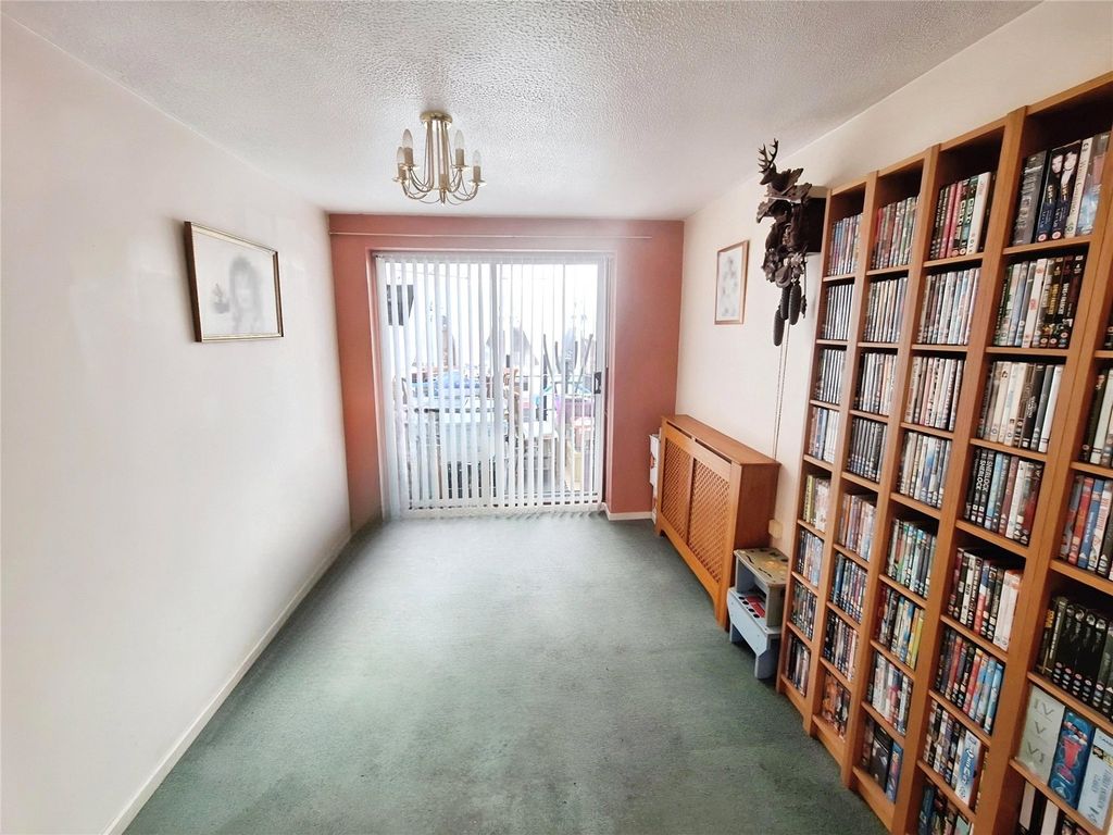 Property photo 3 of 15 Dining Room
