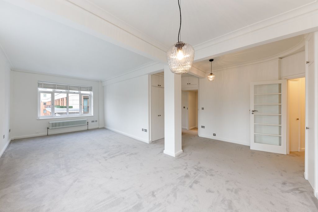 Property photo 2 of 11 Reception