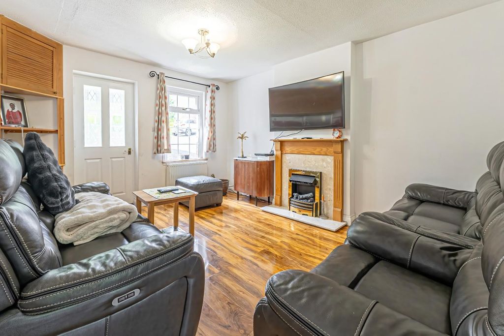 Property photo 3 of 15