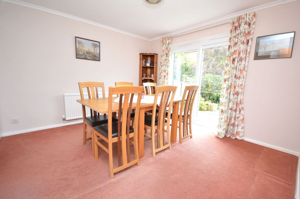 Property photo 3 of 33