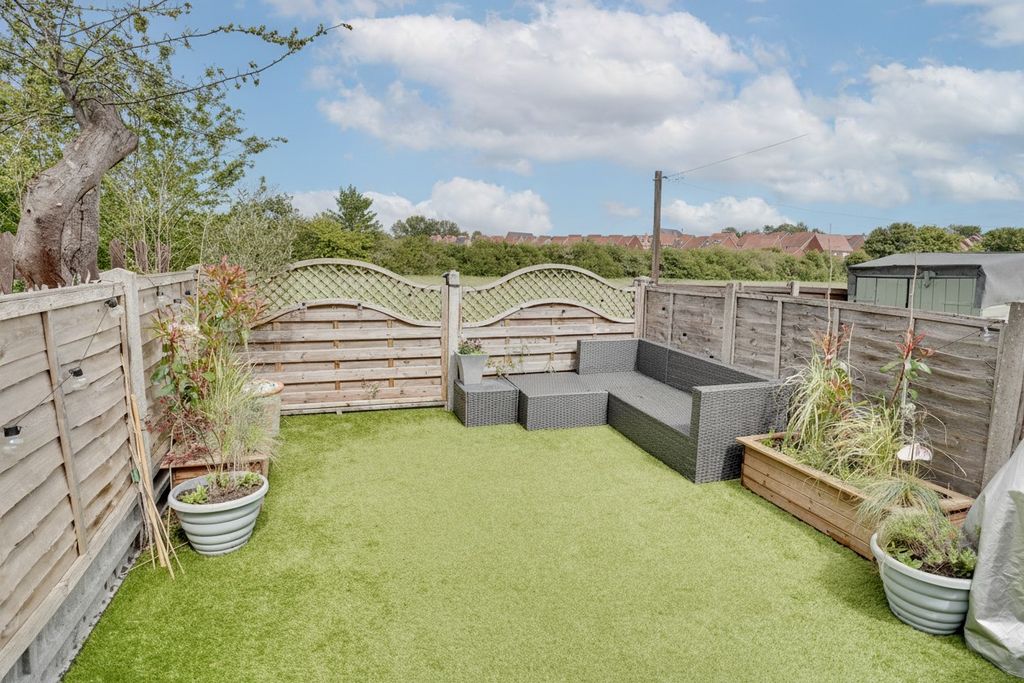 Property photo 2 of 12