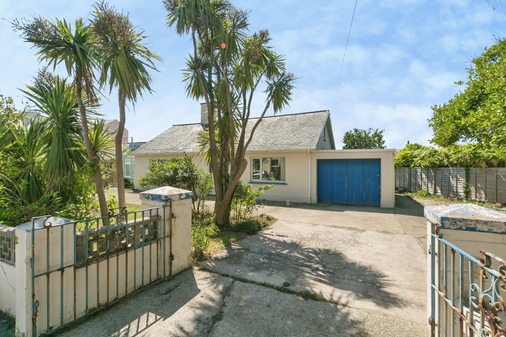 Property photo 1 of 20